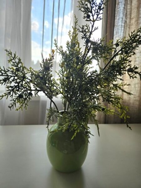 Artificial flowers No. 275-juniper branch