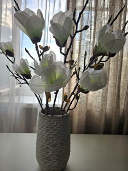 Artificial flowers No. 332 - magnolia