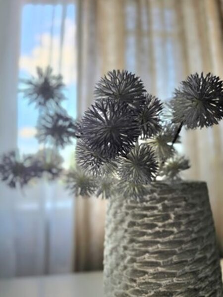 Artificial flowers No. 522-thistles